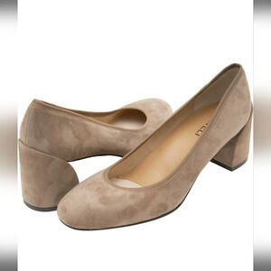 New without box! || VANELi || neutral suede pumps